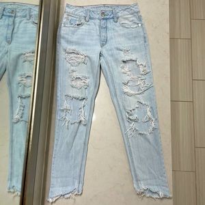 american eagle outfitters ripped mom jeans